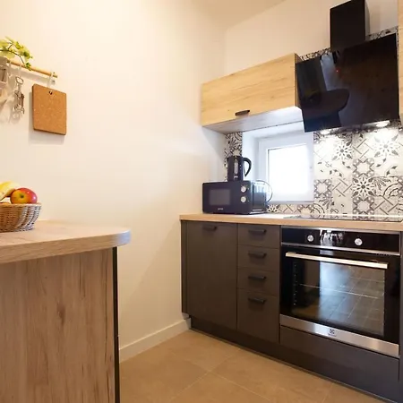 Апартаменти Pipi 2br With Balcony