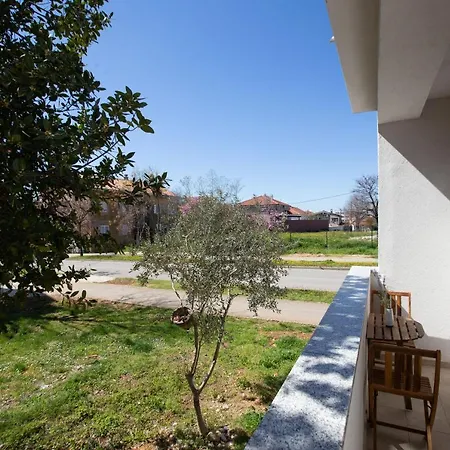 Pipi 2br With Balcony