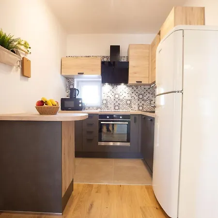 Appartamento Pipi 2br With Balcony *