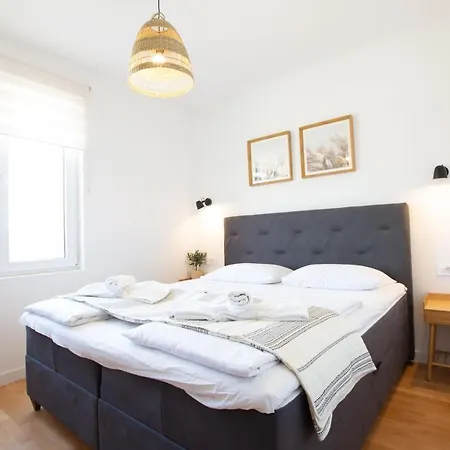 Pipi 2br With Balcony * 扎达尔