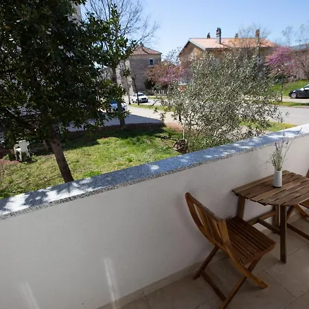 Daire Pipi 2br With Balcony *