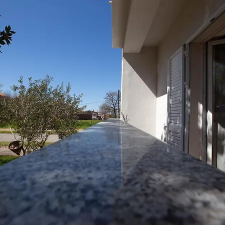 Pipi 2br With Balcony * 扎达尔