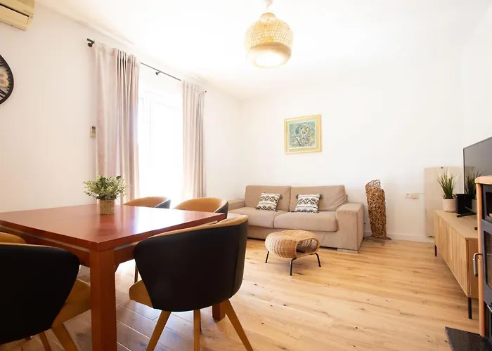 Pipi 2br With Balcony * Zára