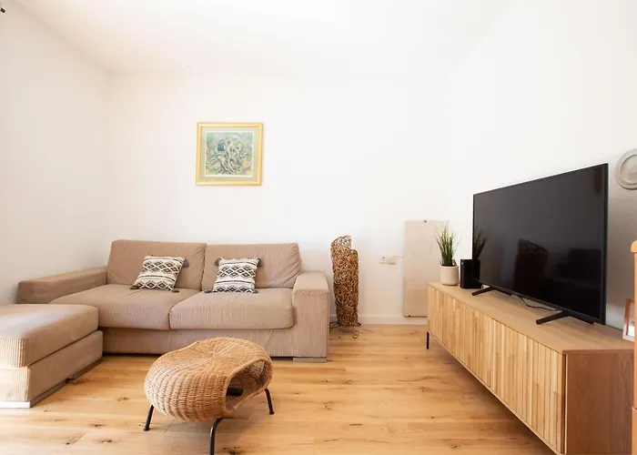 Pipi 2br With Balcony Apartman Zára