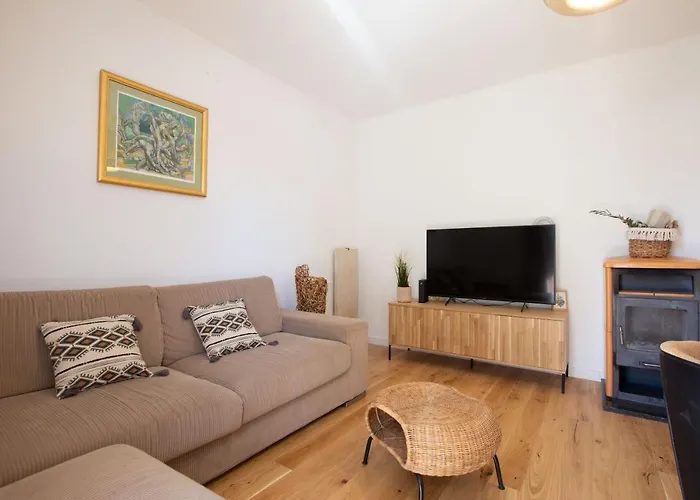 Pipi 2br With Balcony * Zára