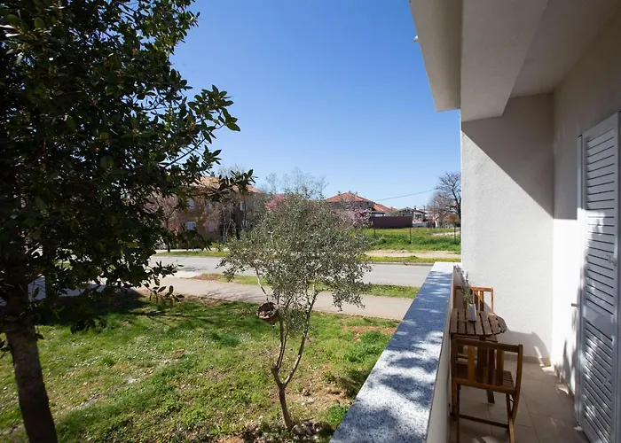 Pipi 2br With Balcony